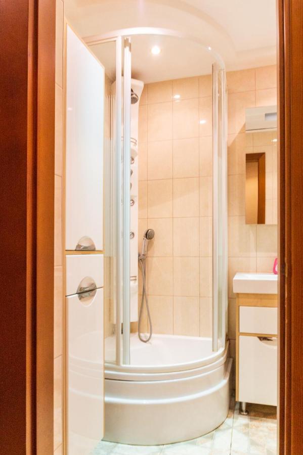 Рыбальская 8 Apartment Kyiv Exterior photo